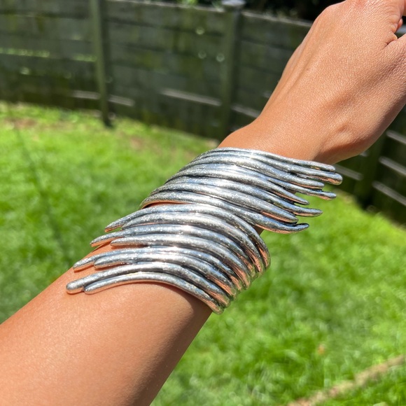 Zara Silver Zinc Metal Trinny Tiffany Style Zinc Steel Bracelet Cuff‎ Yin Yang - Picture 2 of 5